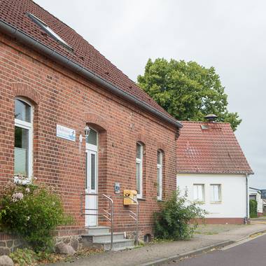 Außenaufnahme des Dorfgemeinschaftshauses in Bittkau