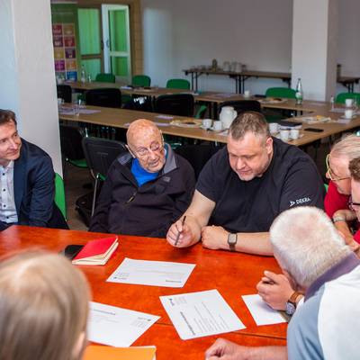 In den Projektgruppen wurde rege diskutiert um Ziele und Maßnahmen zu entwickeln.