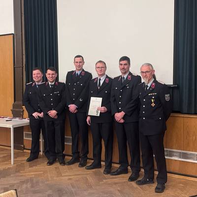 Urkundenüberreichung zum Dienstabend der Feuerwehr